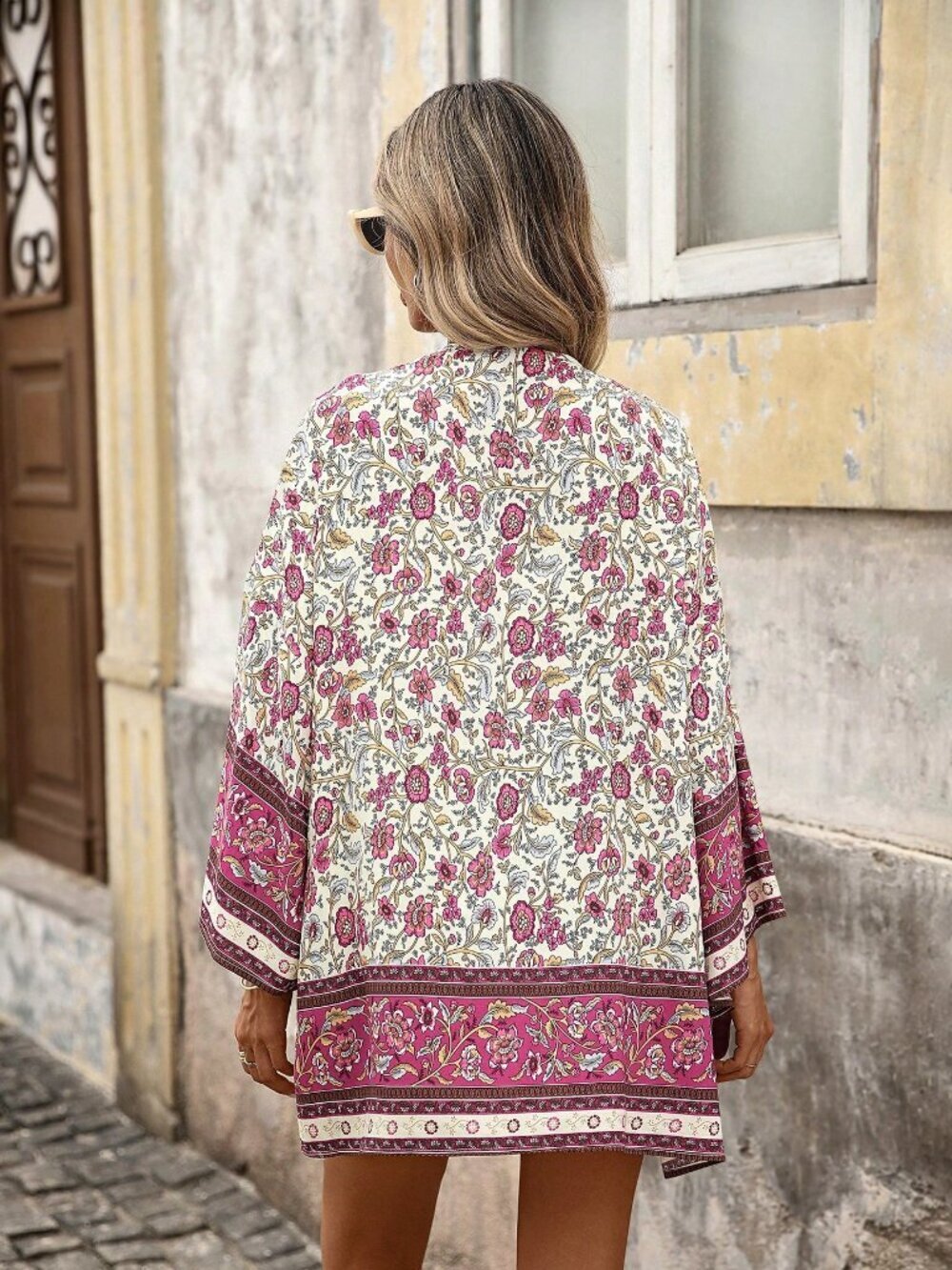 Women's Open Front Graphic Print Kimono top - Picture 2 of 7